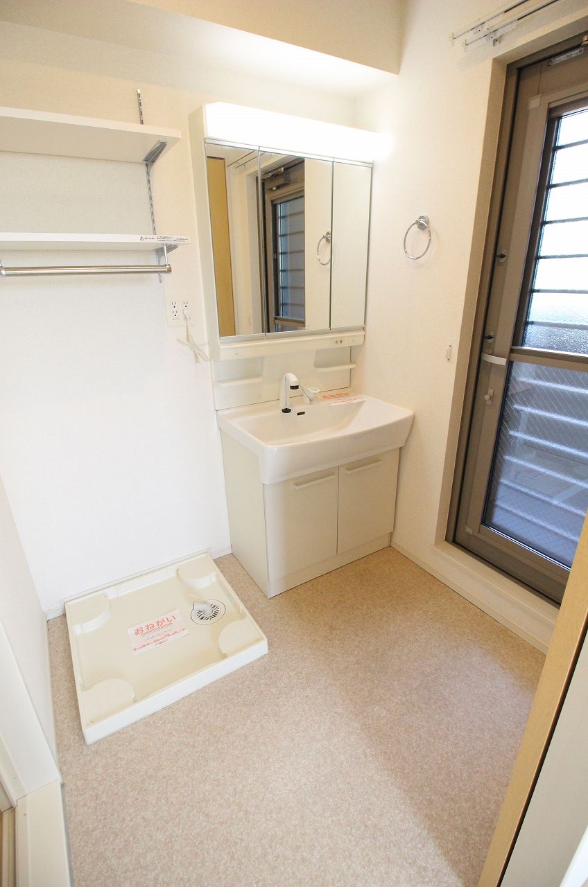 洗面設備　別の部屋の写真です