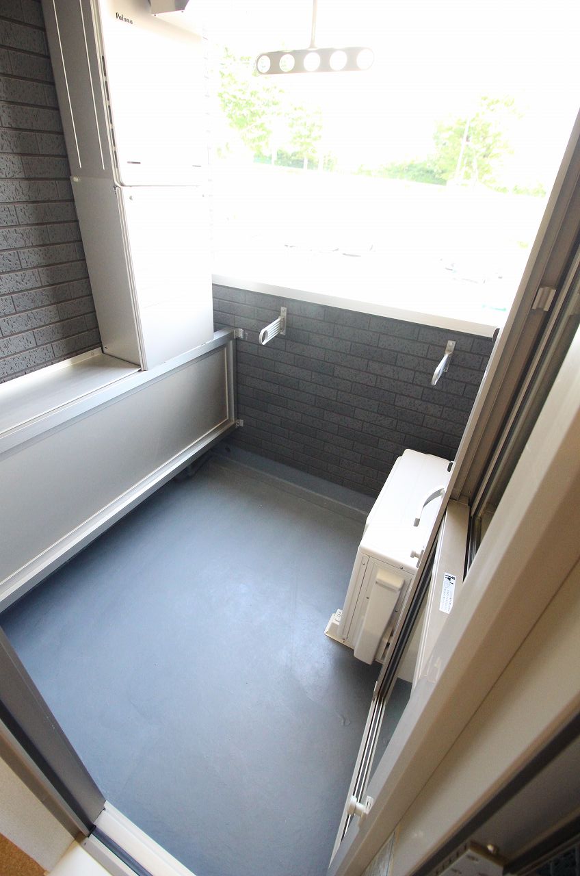 バルコニー　別の部屋の写真です