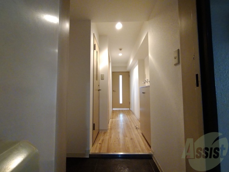 玄関　玄関の様子です。明るい印象ですね。気分もあがりそう。