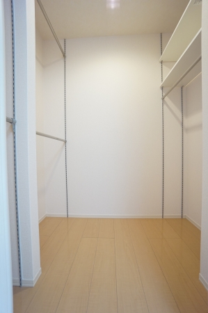 収納　ウォークインクローゼット