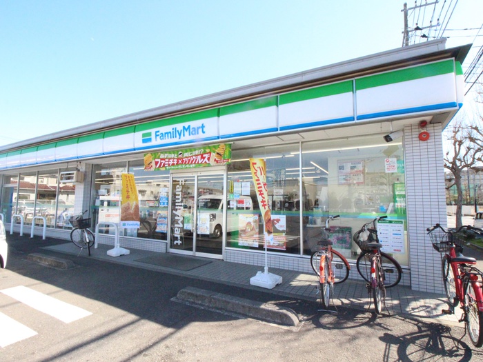 コンビニ　ファミリーマート（コンビニ）まで317m