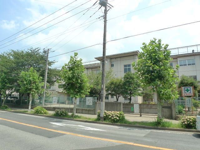 小学校　柏市立松葉第二小学校（小学校）まで1190m