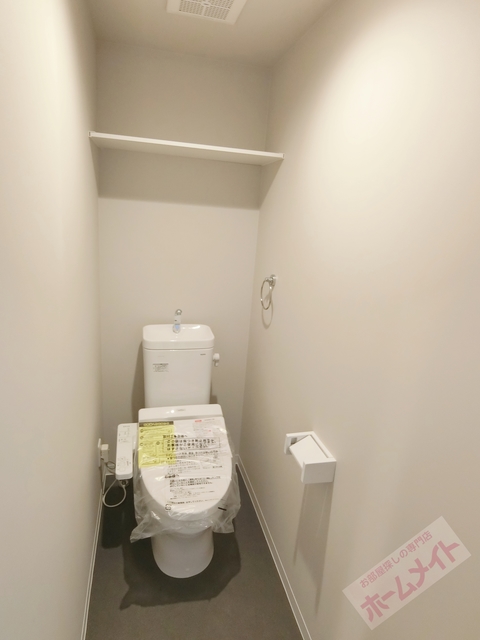 トイレ　温水洗浄便座付き♪