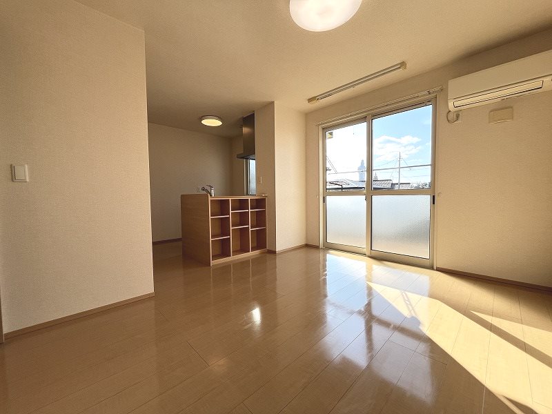 居室・リビング　※掲載情報と物件の現況が異なる場合、現況を優先するものとしま