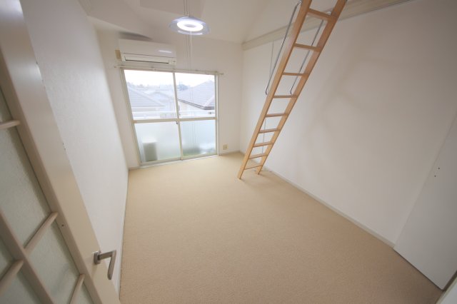 法蓮町第3マンションの居間写真