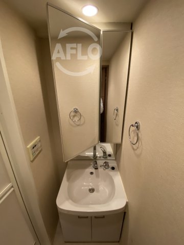 洗面設備　エスリード北浜EAST　独立洗面台