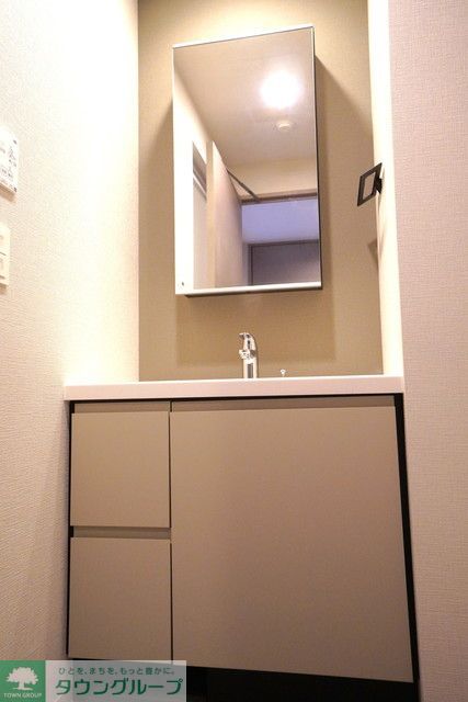 洗面設備　※写真は同タイプ住戸です。