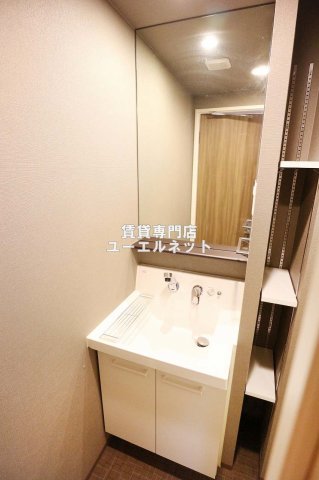 洗面設備　清潔感ある独立洗面台で毎日気持ちよく♪