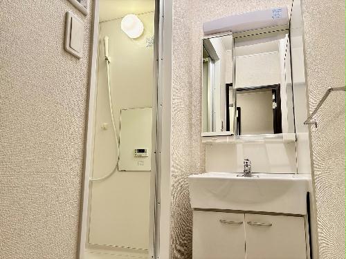 洗面設備　現状優先。設置は現地と異なる可能性があります。