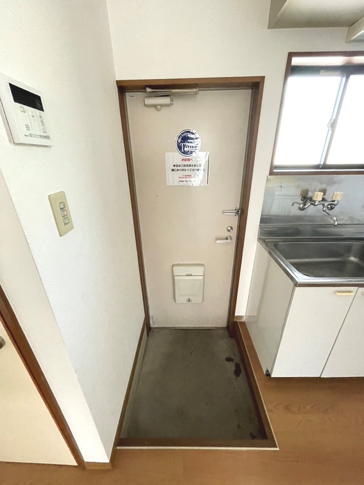 アルス若林の玄関写真
