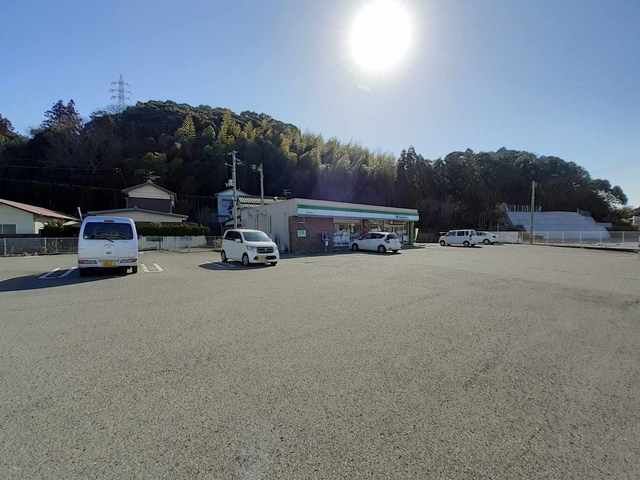 コンビニ　ファミリーマート野市大谷店（コンビニ）まで850m