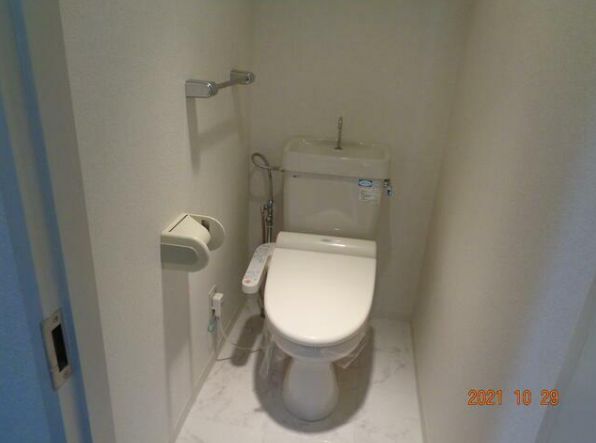 トイレ　※別号室参考写真