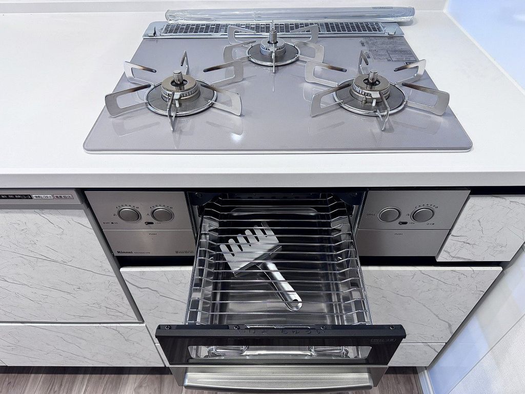 その他設備　3口ガスコンロ・グリル