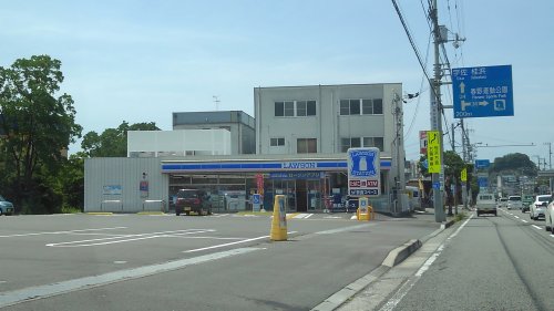 コンビニ　ローソン 高知瀬戸一丁目店（コンビニ）まで568m