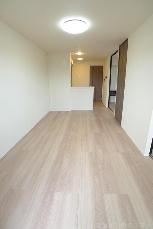 居室・リビング　(写真は同タイプ）