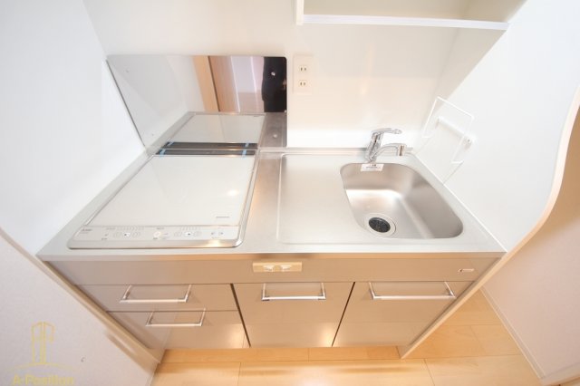 キッチン　セレニテ本町ルフレ