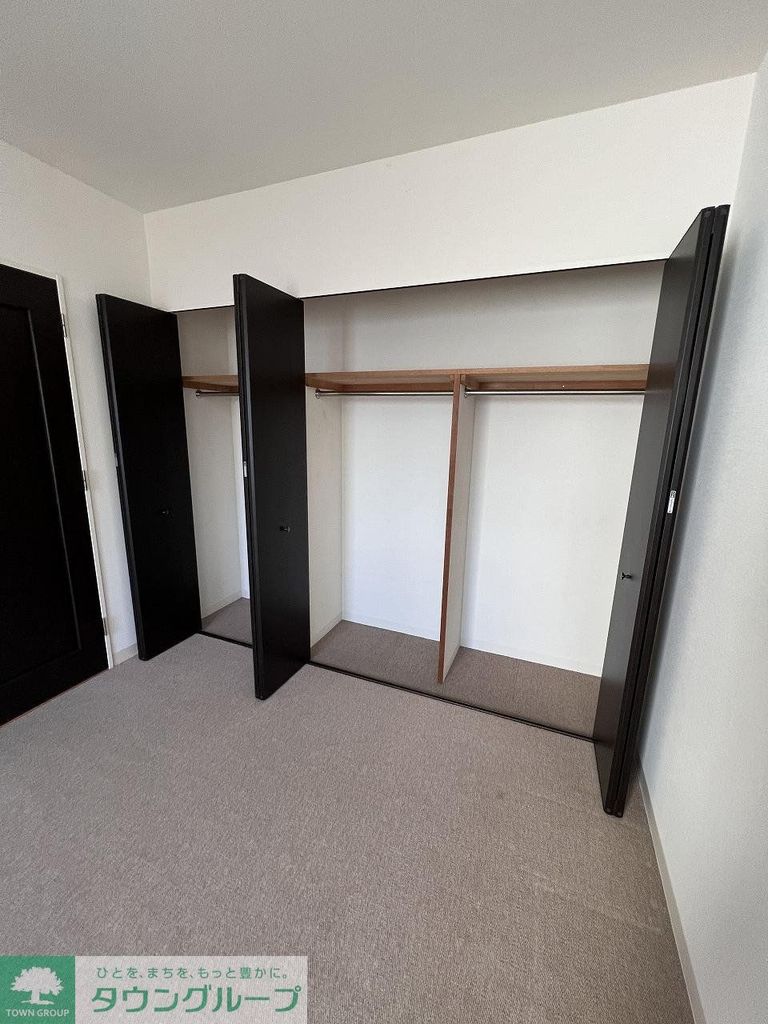 収納　洋室約8.2帖クローゼット