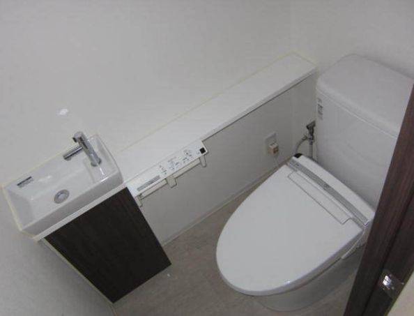 トイレ　ゆったりとした空間のトイレです