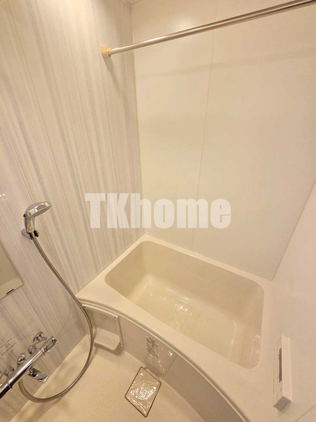 バス・シャワールーム　追炊きのついたバスルーム　浴室乾燥機もついています