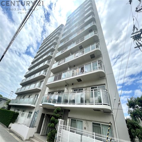 建物外観　オートロック付きで安心！宅配BOX付で便利！