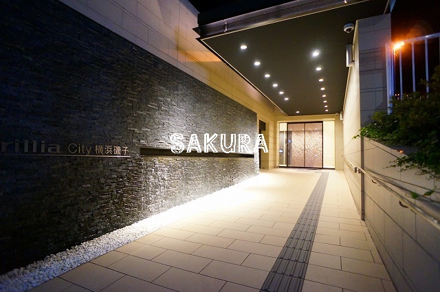 エントランス　管理の行き届いたエントランスです♪