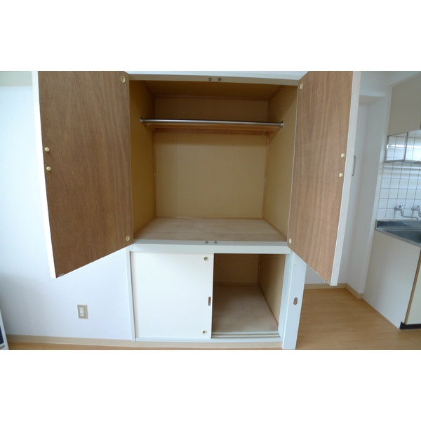 その他　居間収納