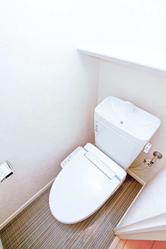 トイレ　別号室