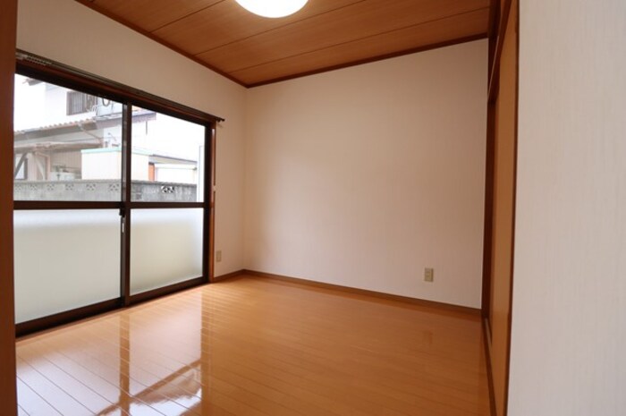 その他部屋・スペース　明るい洗面所です