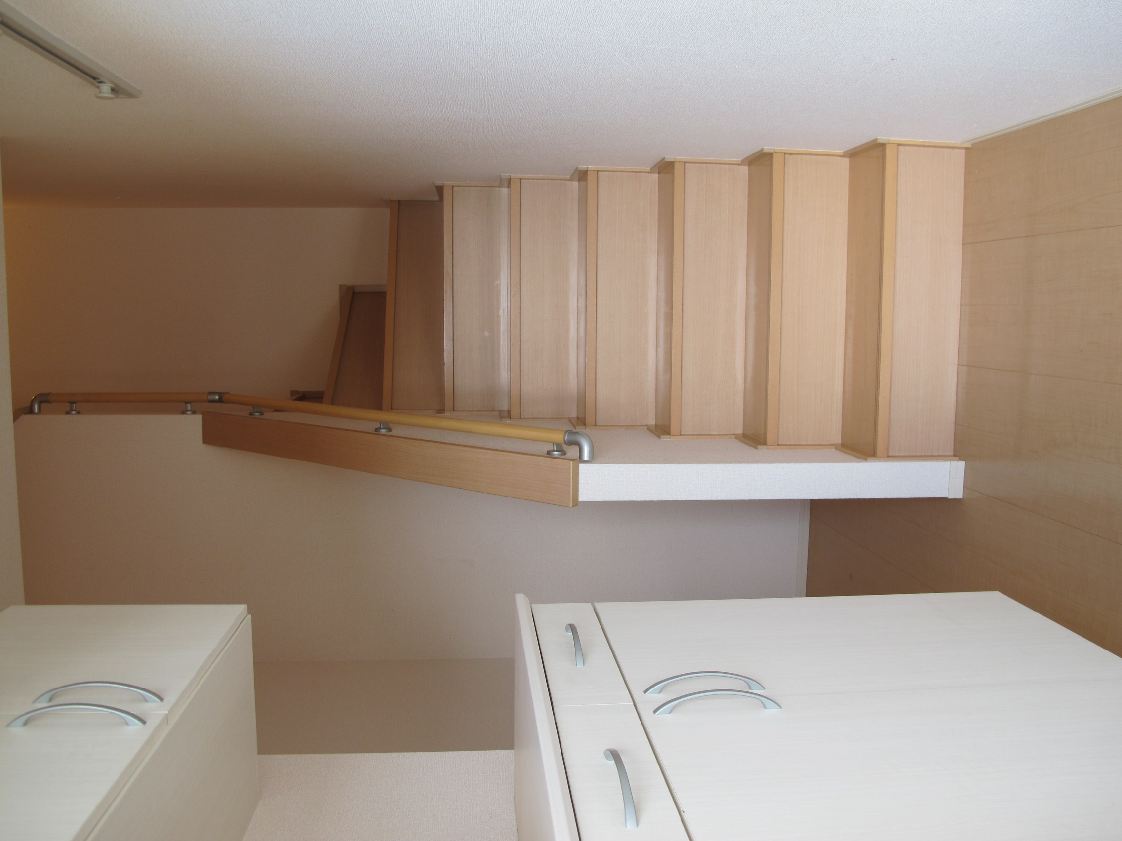 玄関　※他の部屋のお写真です