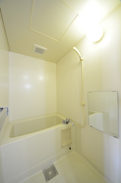 バス・シャワールーム　★ゆったりとしたバスルームで癒しのひと時を…★