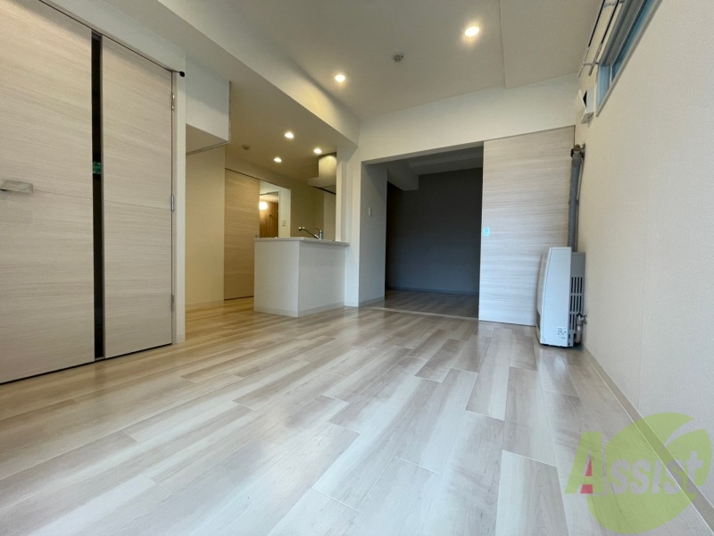 居室・リビング　広くてキレイなお部屋が広がっていて、充実した生活が送れそう。