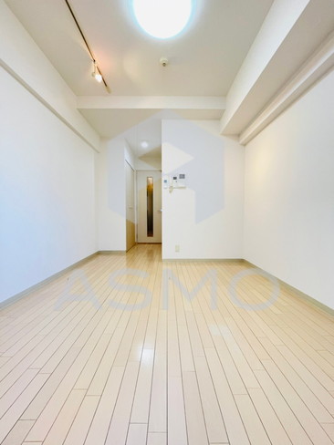 居室・リビング　同マンション別部屋参考写真