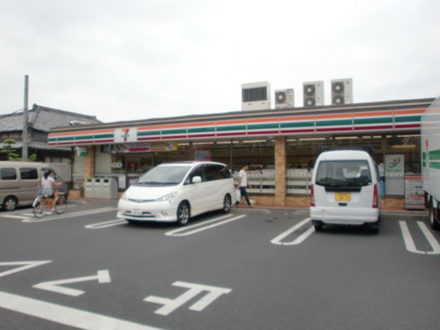 コンビニ　セブンイレブン（コンビニ）まで440m
