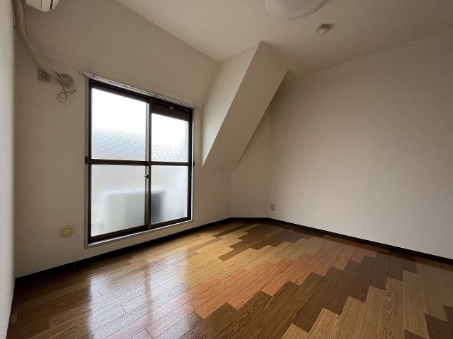 その他部屋・スペース　広くて明るい寝室