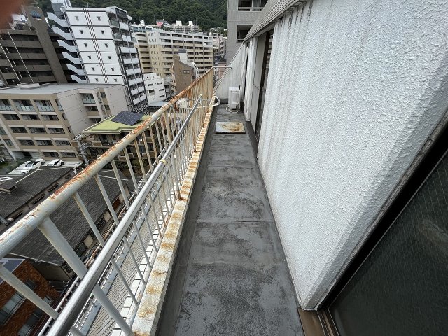 バルコニー　お洗濯にも便利なバルコニー付き