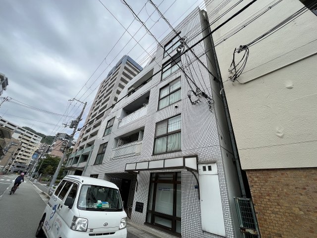 建物外観　外観は落ち着いています