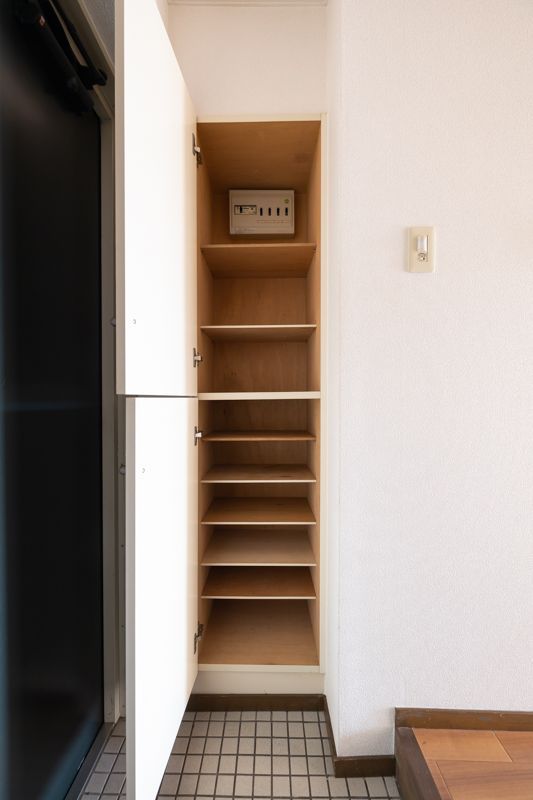 玄関　シューズボックス