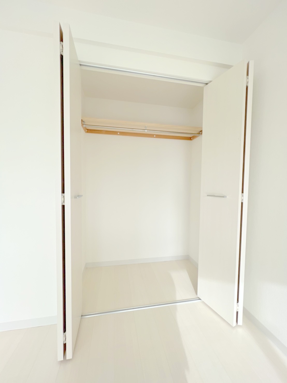 収納　衣類の収納に便利なクローゼットが付いています！