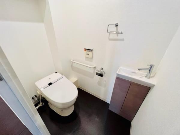 トイレ　コンパクトで使いやすいトイレです