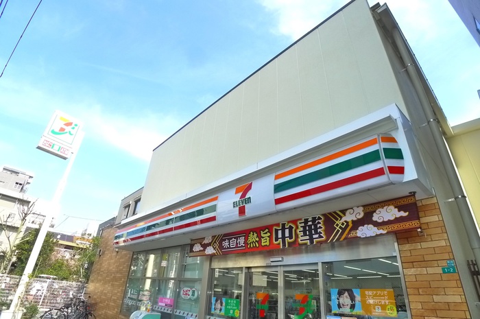 コンビニ　セブンイレブン（コンビニ）まで119m