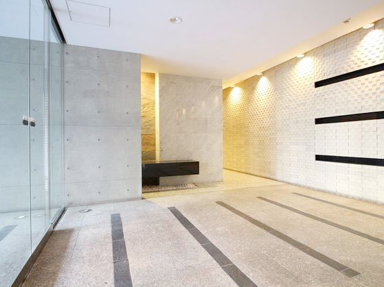 エントランス　★洗練されたデザインのエントランス★