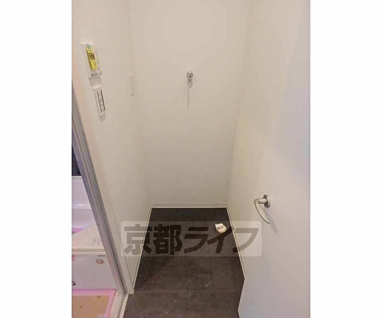 その他設備　洗濯機置き場は脱衣場にあります。