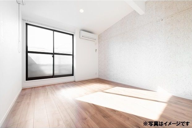 居室・リビング　こちらのリビングで趣味の時間をお楽しみください