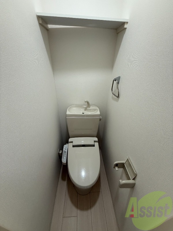 トイレ　トイレの写真です。シンプルで使いやすそうですね。