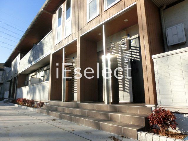 エントランス　玄関へのアプローチ