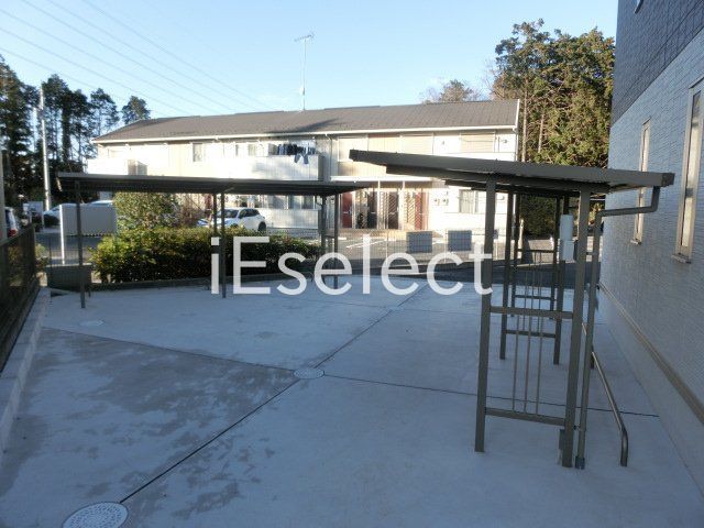 その他設備　屋根付き駐輪場