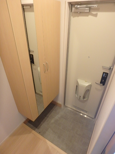 玄関　シューズボックス付