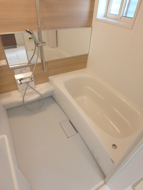 バス・シャワールーム　１坪バスで癒されましょう