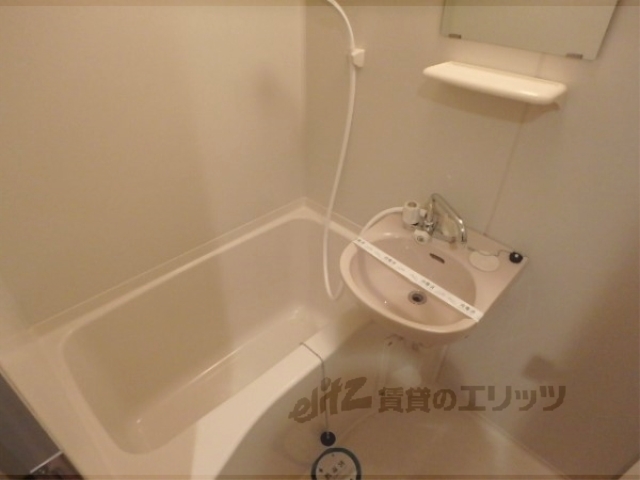 バス・シャワールーム　バス