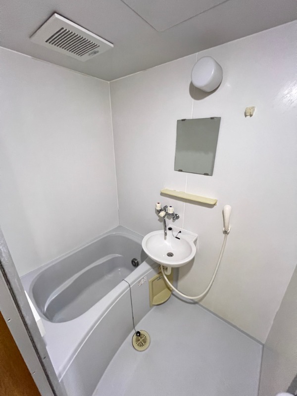 バス・シャワールーム　※他部屋写真使用